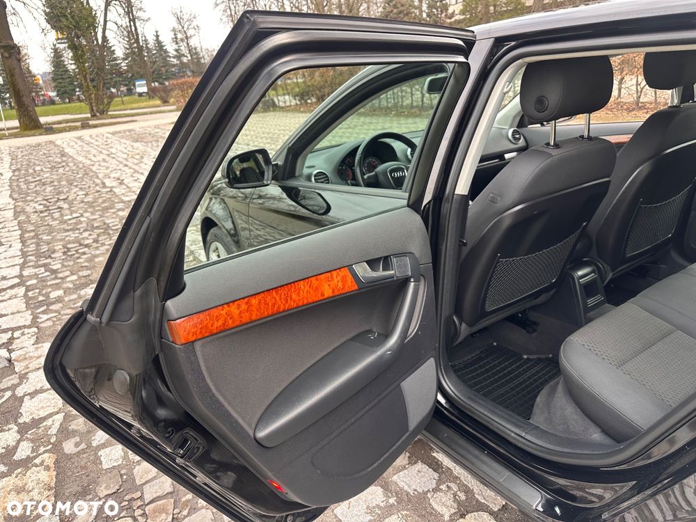 Audi A3 Sportback 2.0 TDI DPF quattro Ambiente - 19