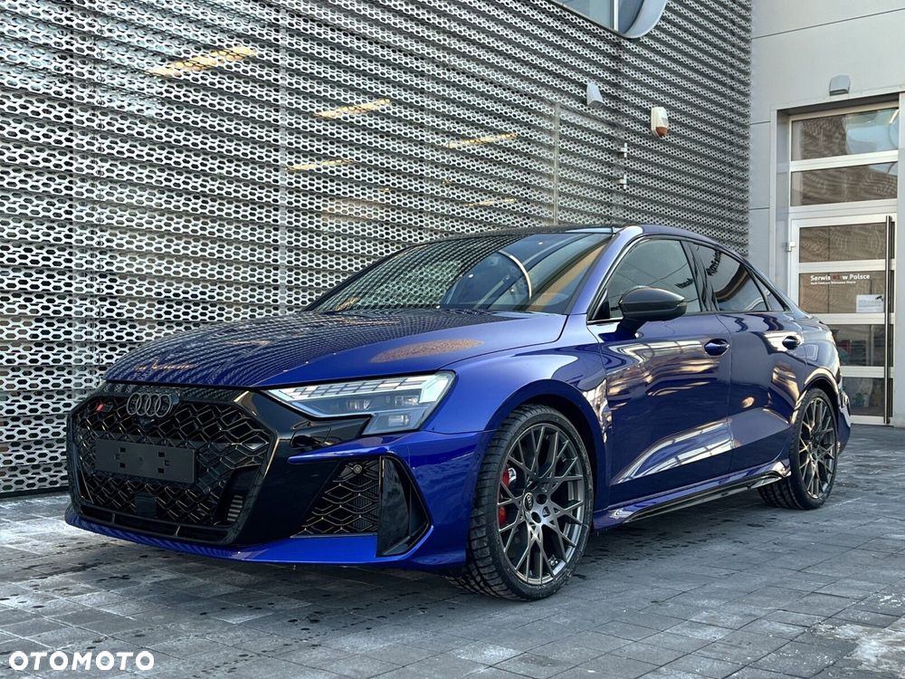 Audi RS3 Limousine - 13