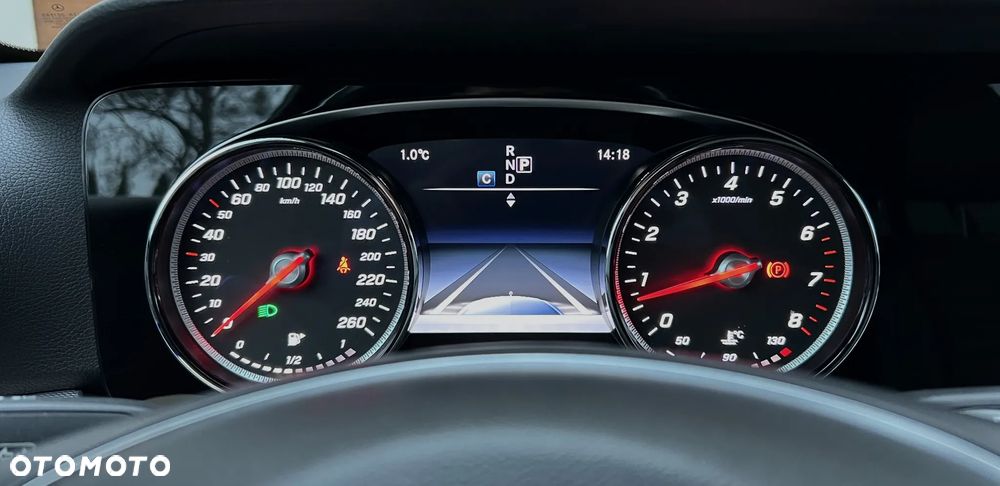 Mercedes-Benz Klasa E 200 9G-TRONIC - 27