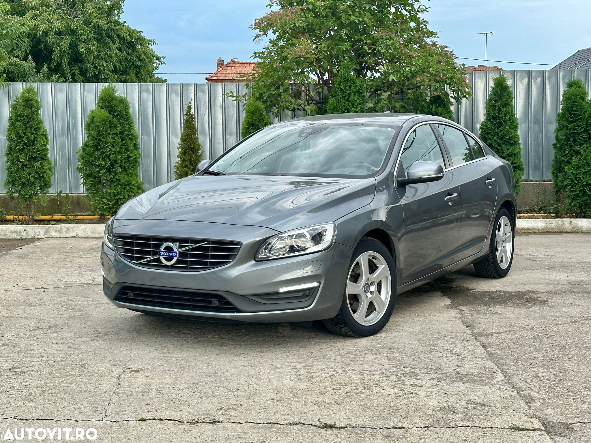 Volvo S60 T3 Powershift Kinetic - 2