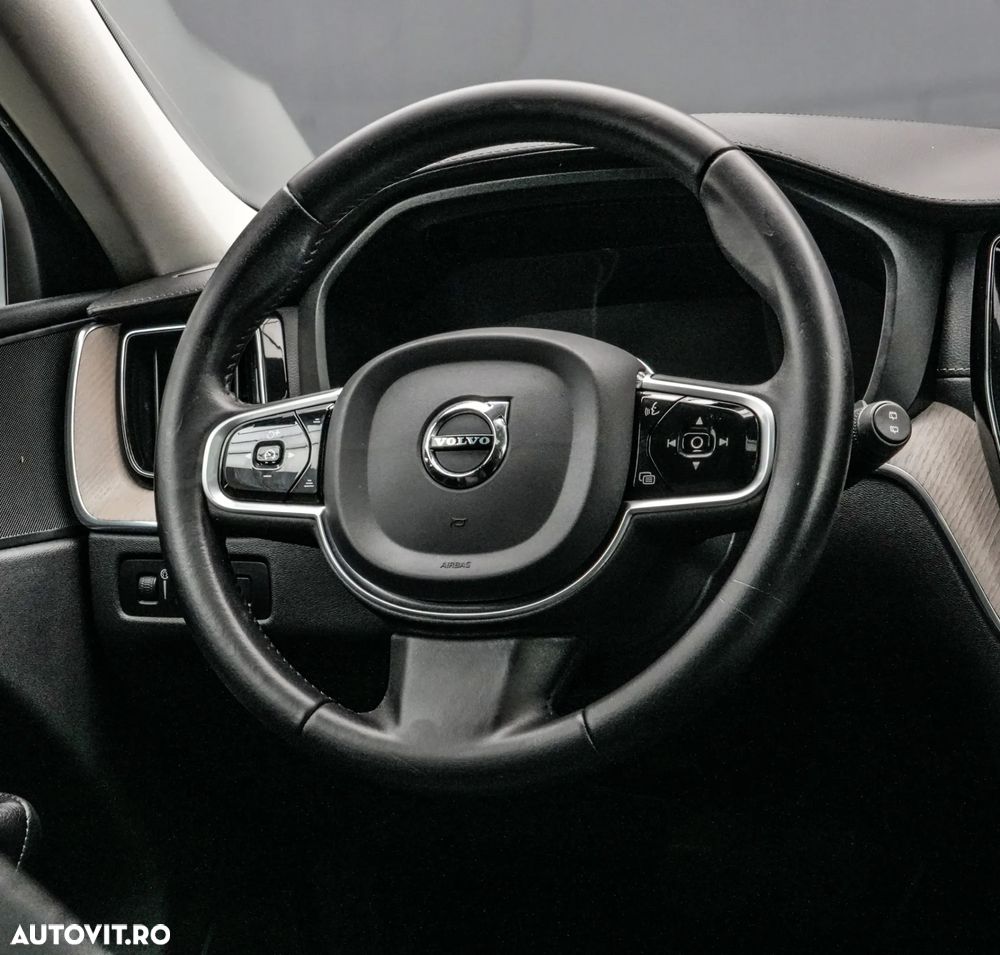 Volvo XC 60 T8 Twin Engine AWD Momentum Pro - 18