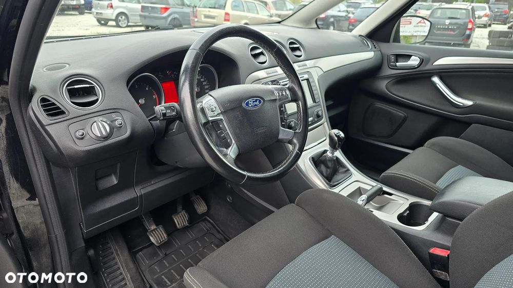 Ford S-Max - 18