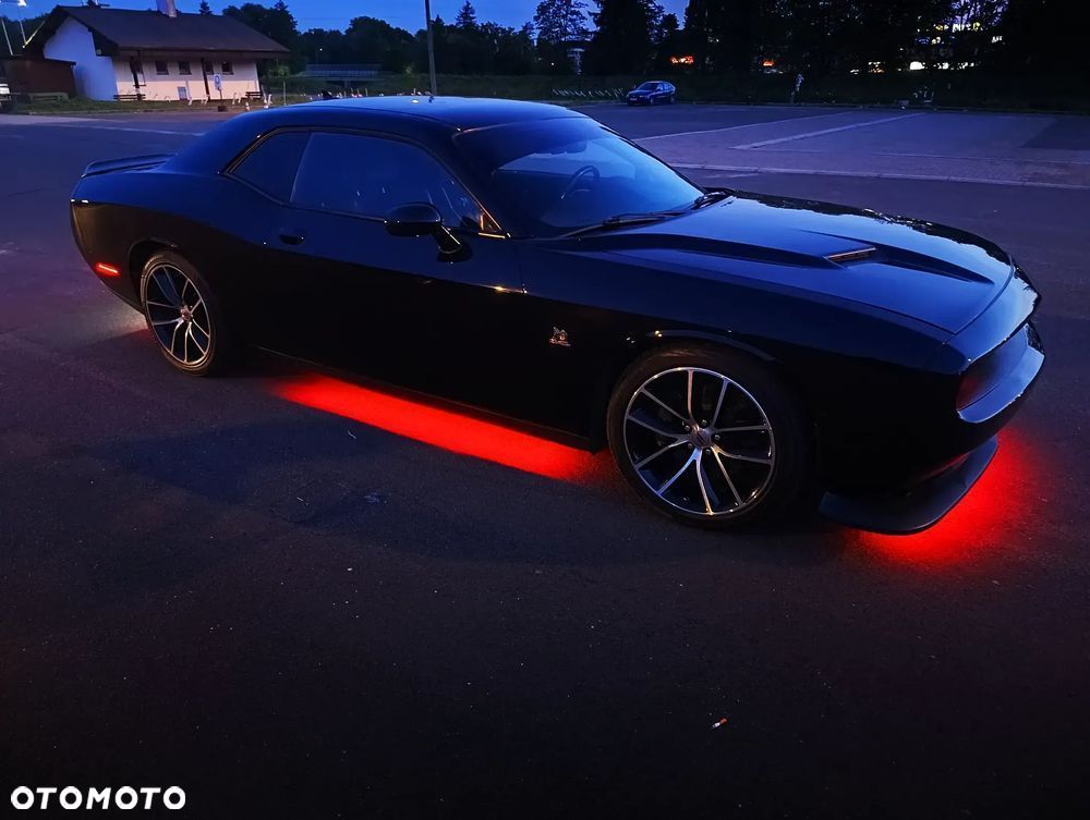 Dodge Challenger 6.4 Scat Pack - 6