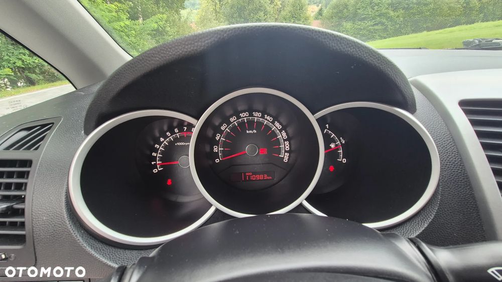 Kia Venga 1.4 CVVT Attract - 9