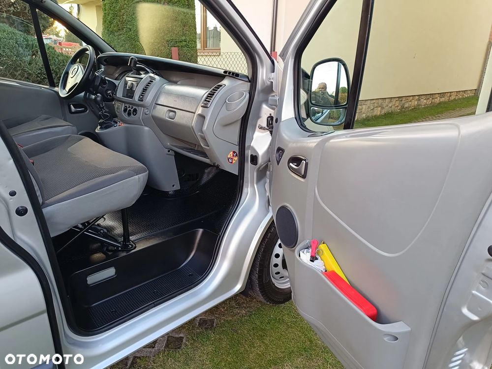 Opel Vivaro L2H1 2.9t - 8