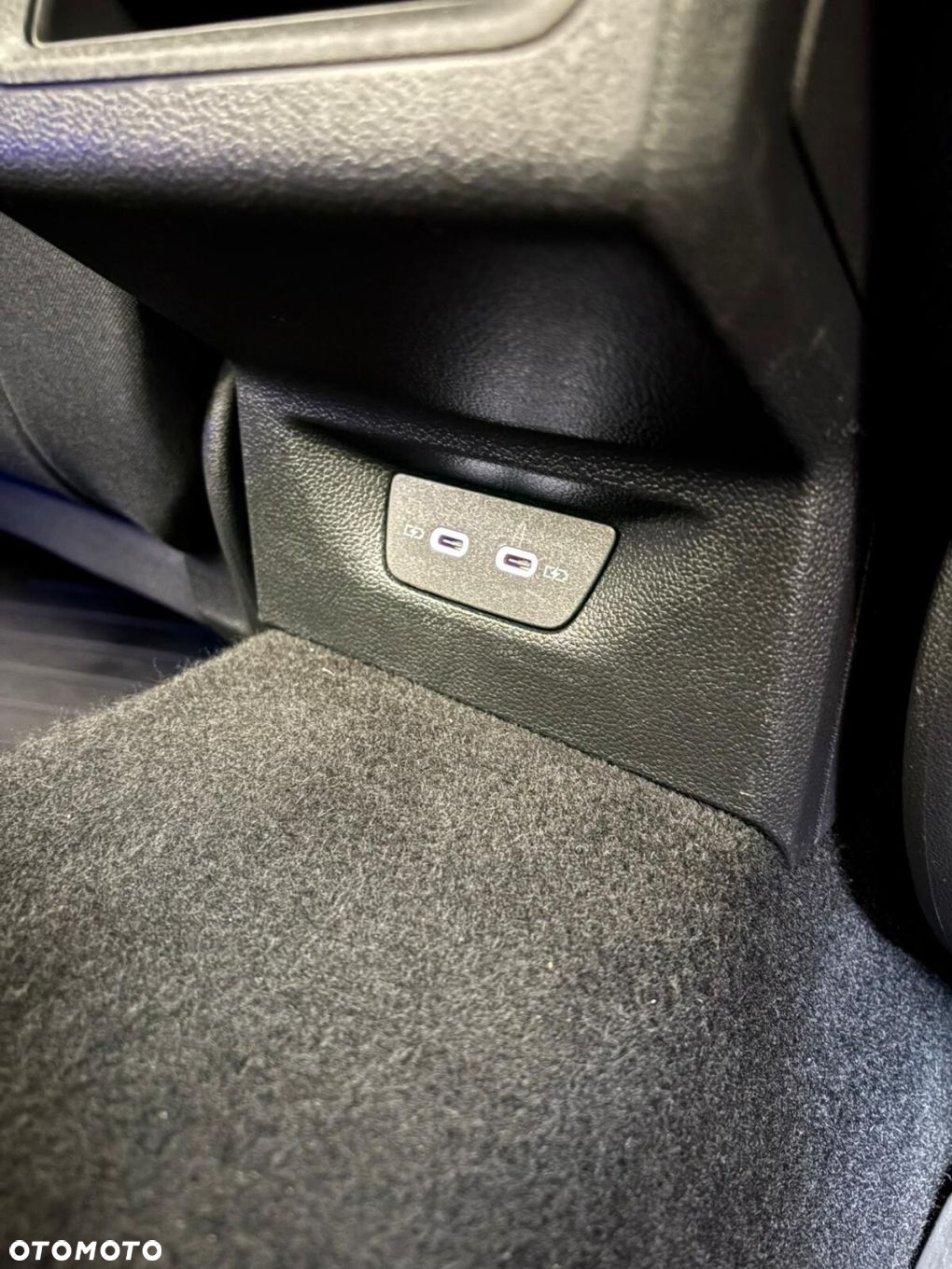 Volkswagen Golf - 34