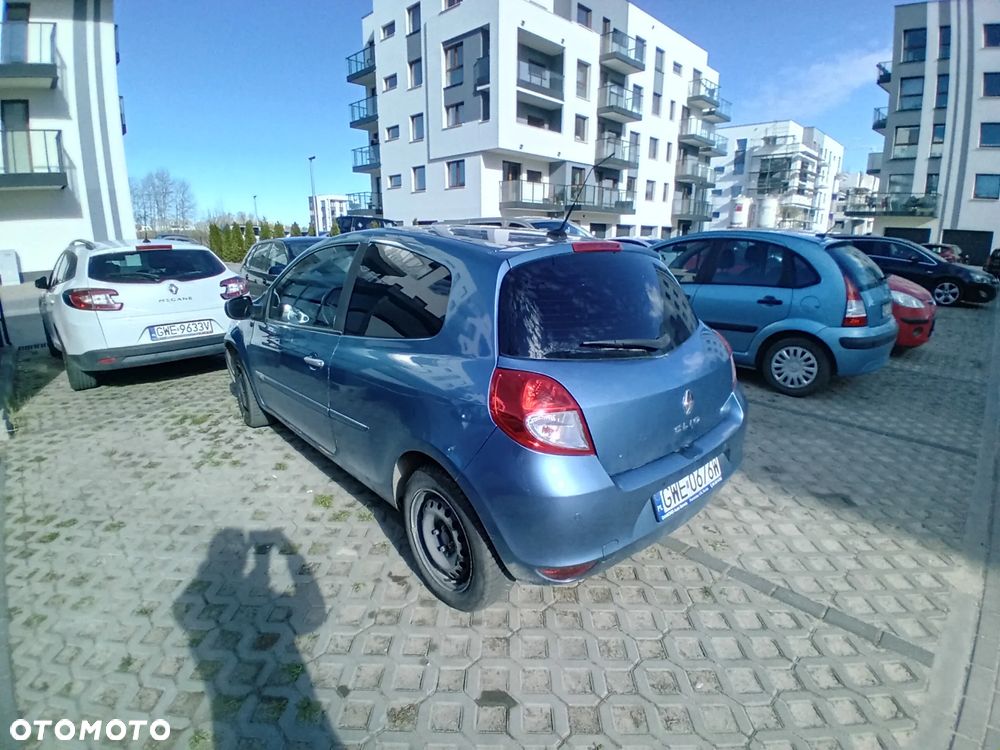 Renault Clio - 12