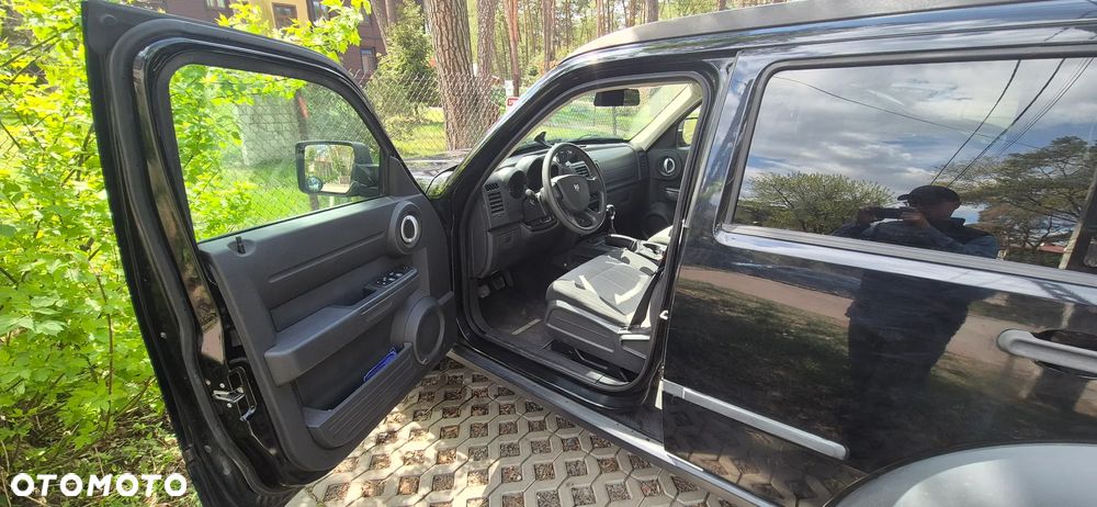 Dodge Nitro - 8