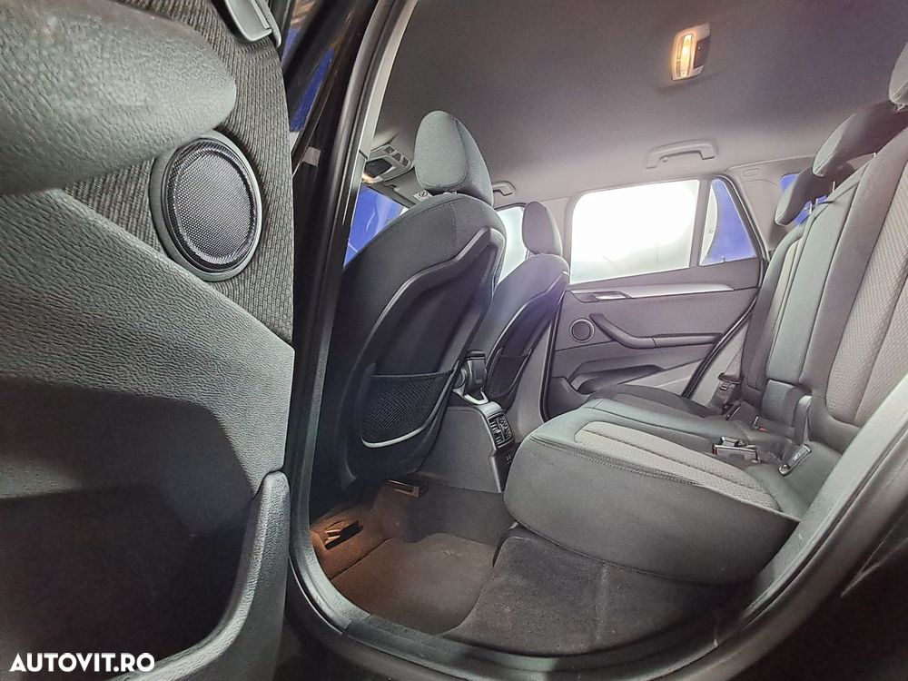 BMW X1 sDrive18d AT - 26