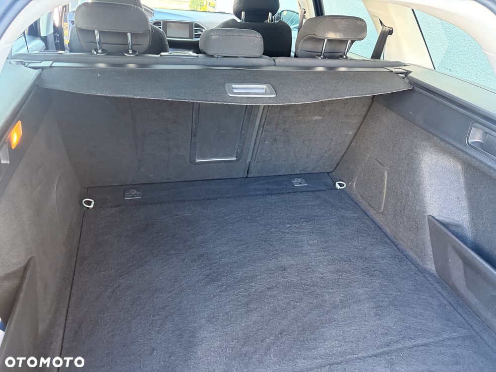 Peugeot 308 1.6 BlueHDi Business Line S&S - 18