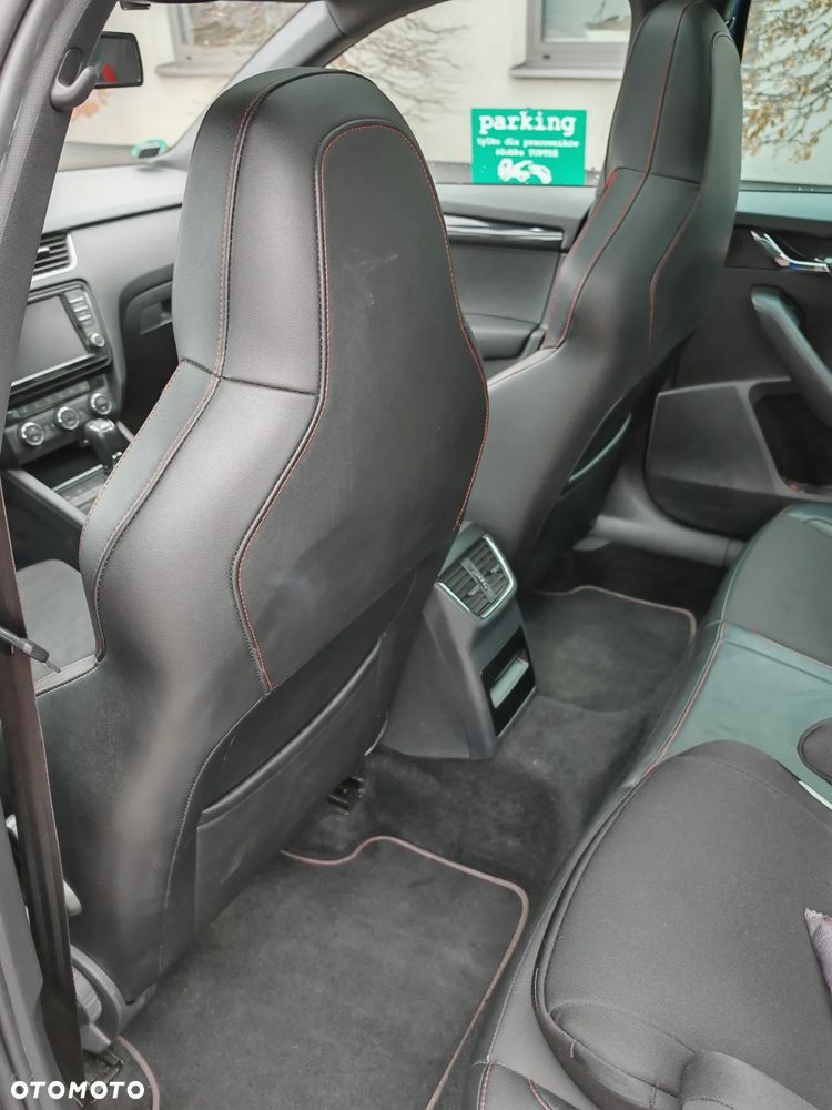 Skoda Octavia 2.0 TDI DSG RS - 14