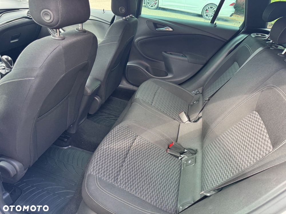 Opel Astra 1.6 D (CDTI) Dynamic - 17
