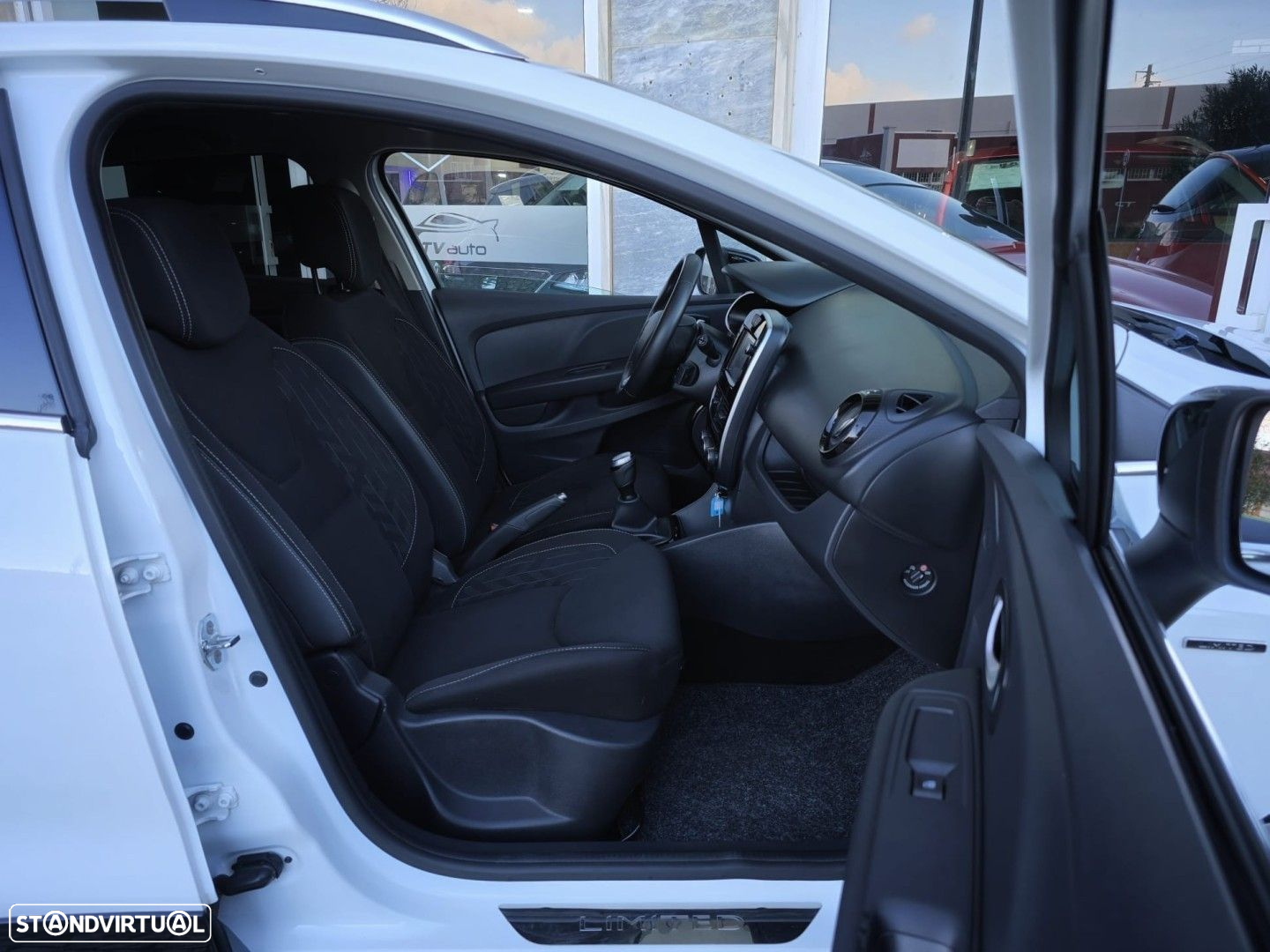 Renault Clio Sport Tourer 1.5 dCi Limited - 21