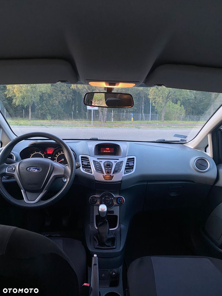 Ford Fiesta - 12