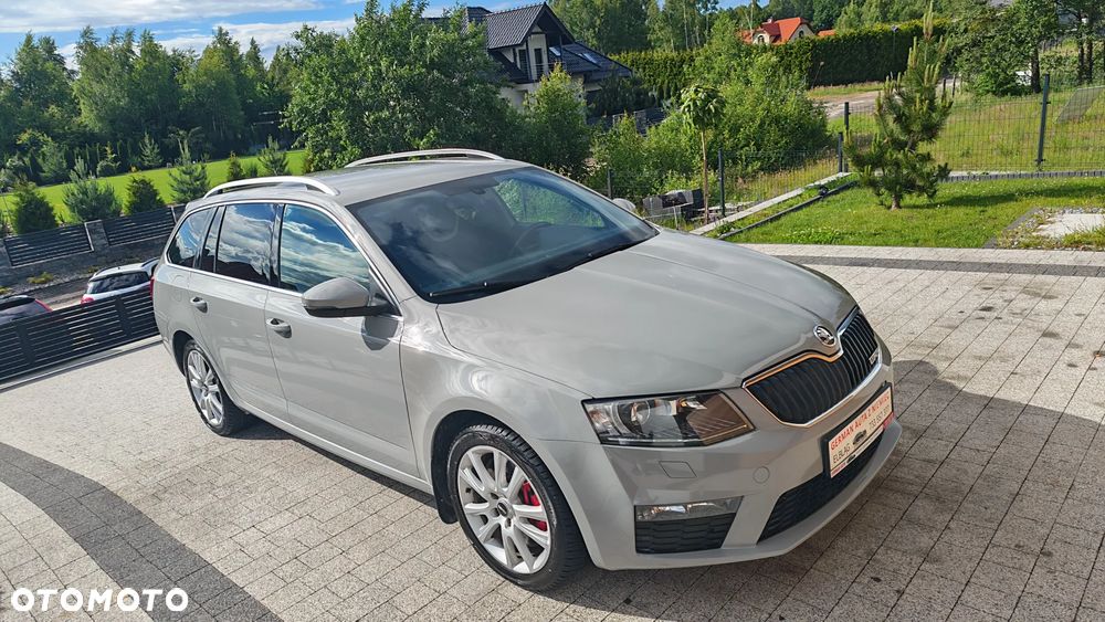 Skoda Octavia 2.0 TDI DSG RS - 17