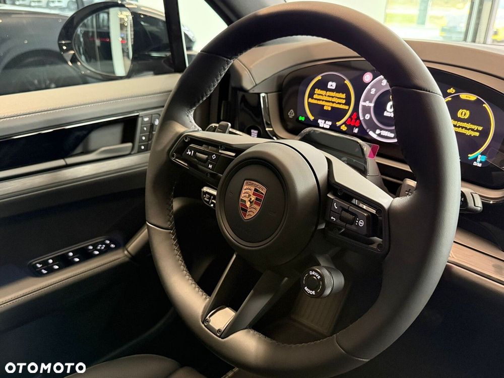 Porsche Cayenne - 26