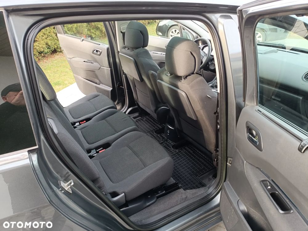 Peugeot 5008 - 21
