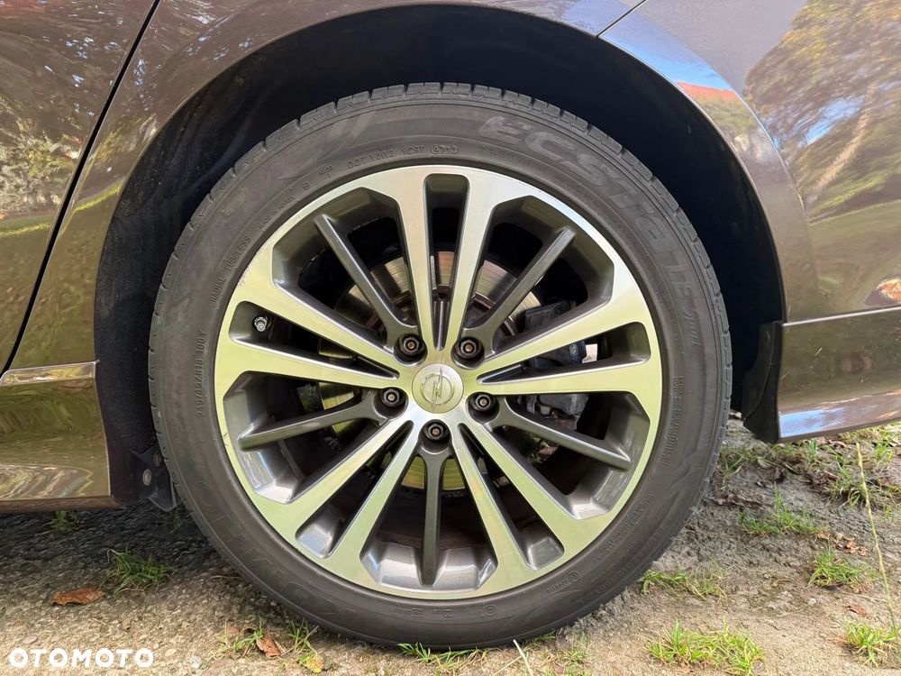 Opel Insignia CT 2.0 T 4x4 Exclusive S&S - 27