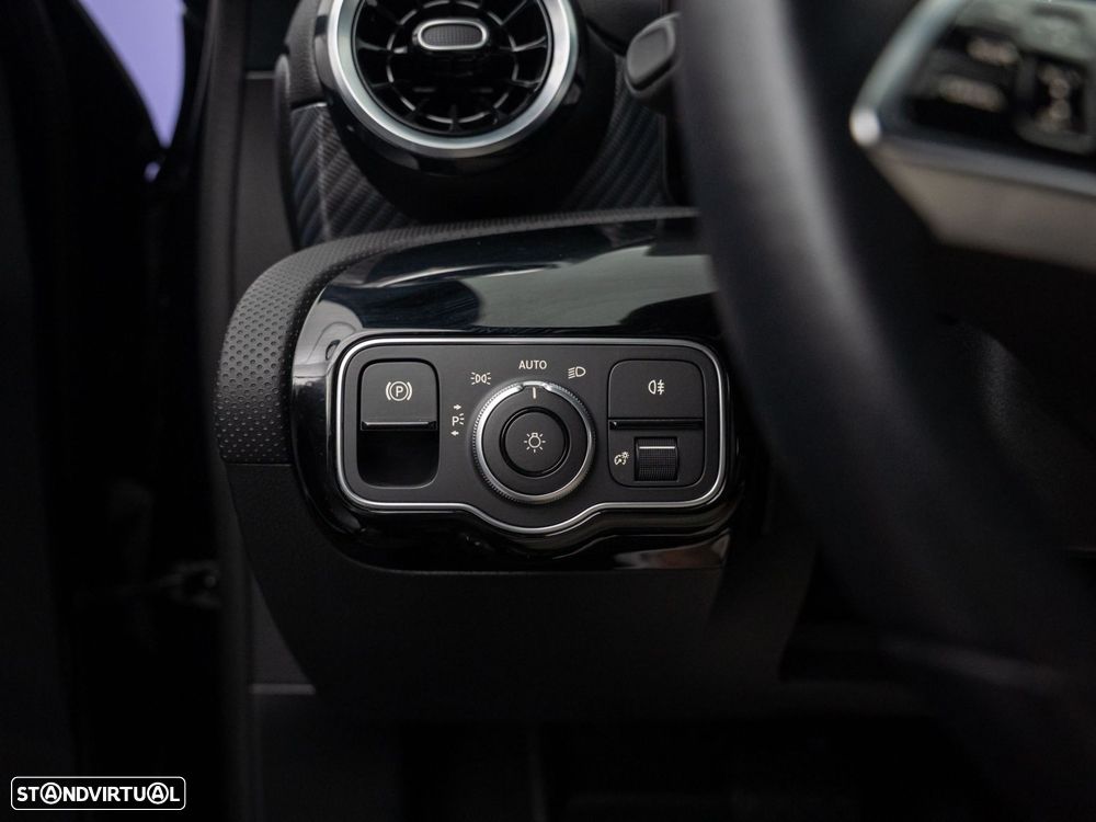 Mercedes-Benz A 200 Standard - 21