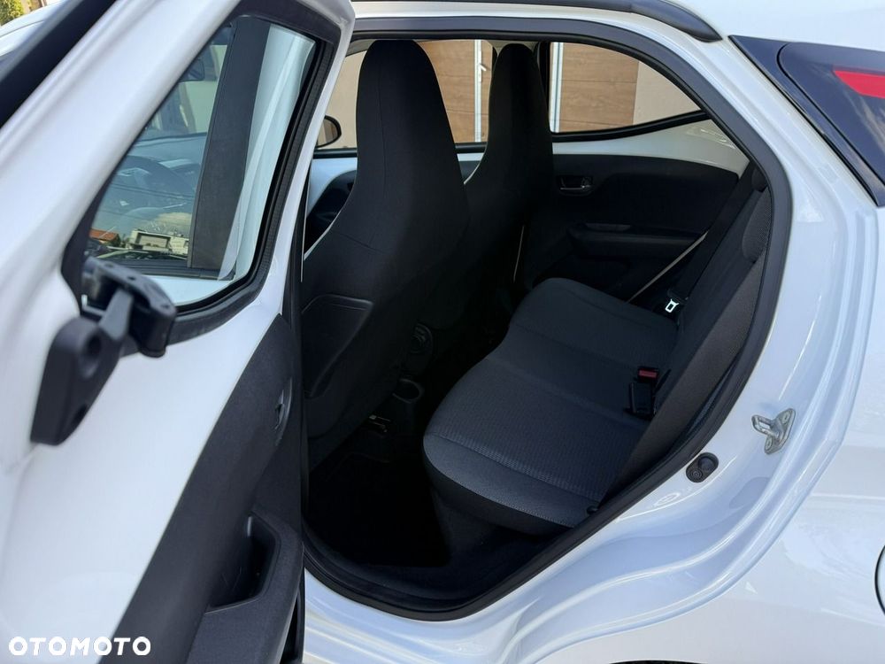 Toyota Aygo x-play - 26