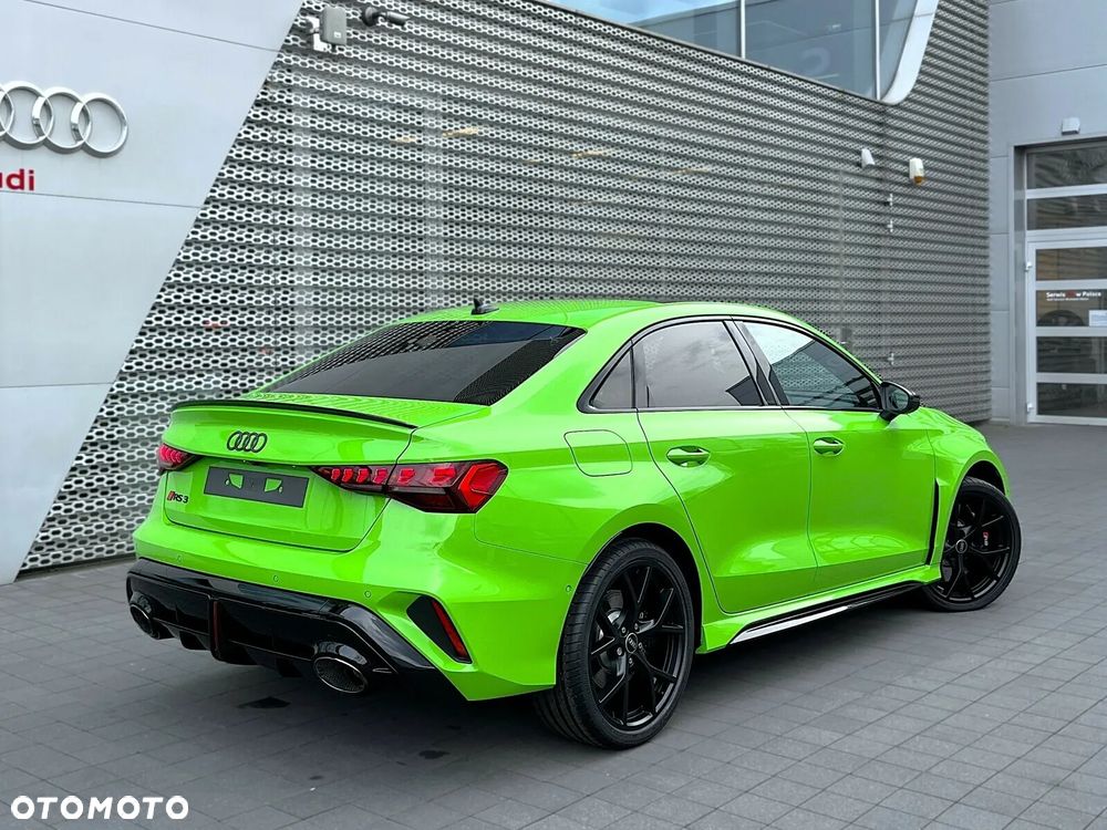 Audi RS3 Limousine - 3