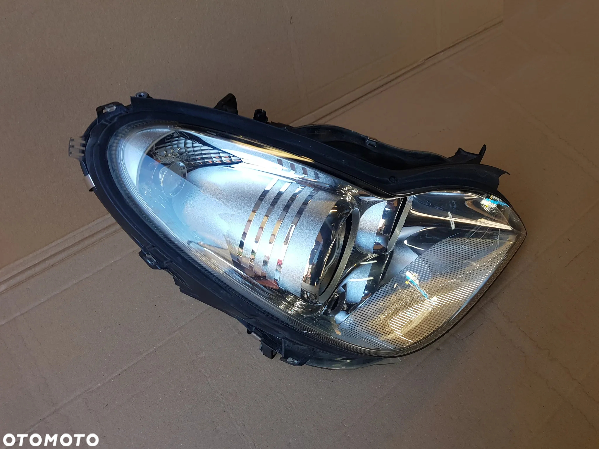 Mercedes CLS w219 lampa reflektor prawy przód USA UK - 4