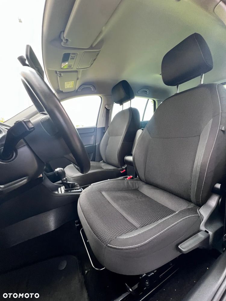 Skoda RAPID 1.6 TDI DSG Edition - 33