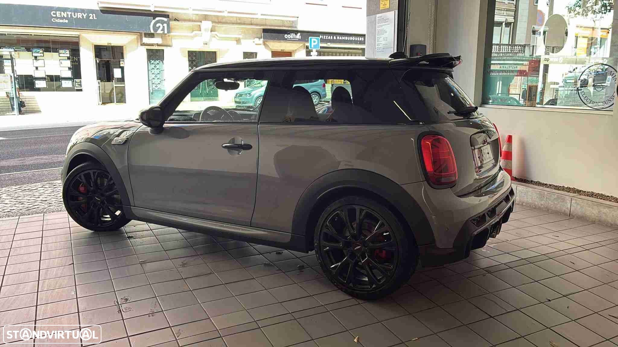 MINI 3 Portas John Cooper Works Plus Auto Desportiva - 3