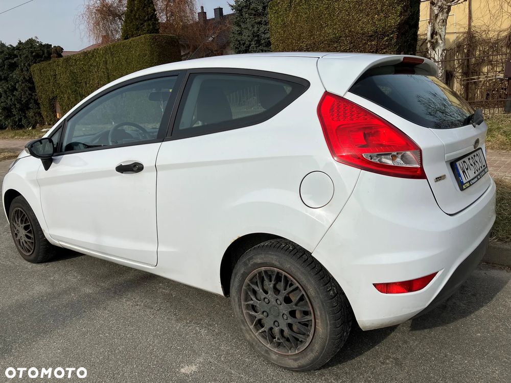 Ford Fiesta - 2