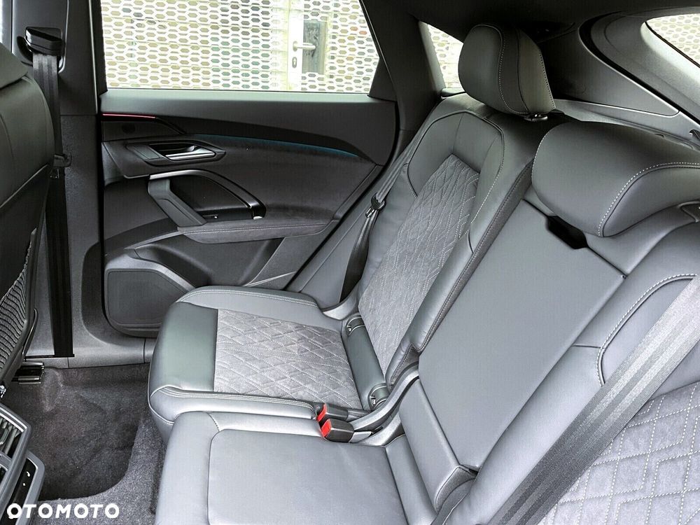 Audi Q5 Sportback - 25