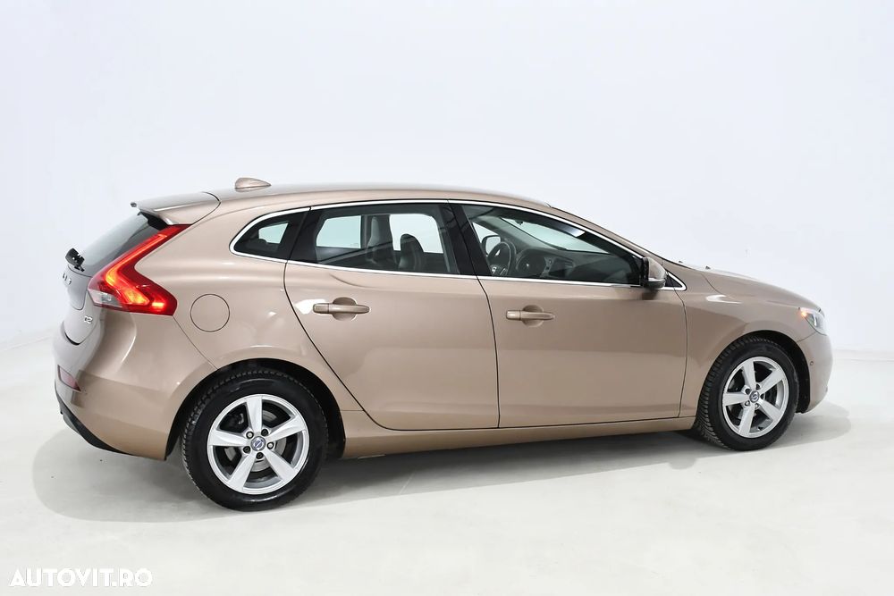 Volvo V40 D2 94g Summum - 4