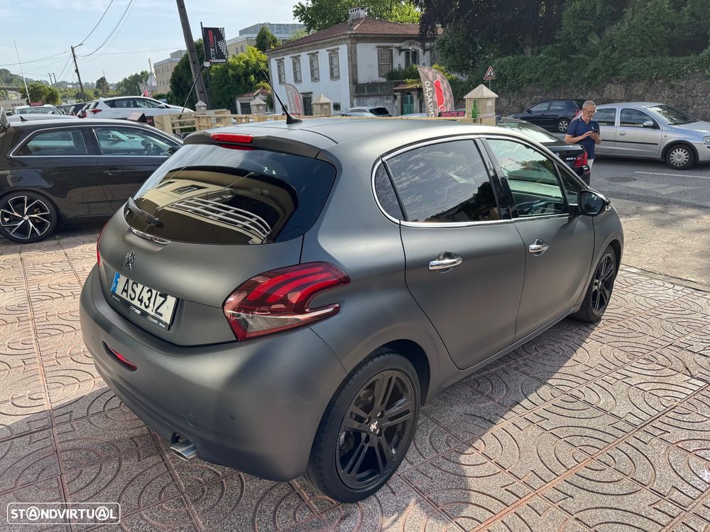 Peugeot 208 1.2 PureTech GT Line EAT6 - 7