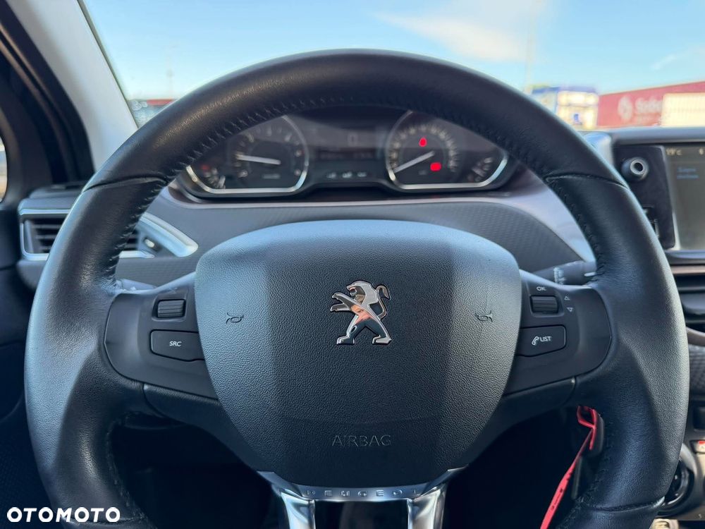 Peugeot 2008 1.6 e-HDi Allure S&S - 18