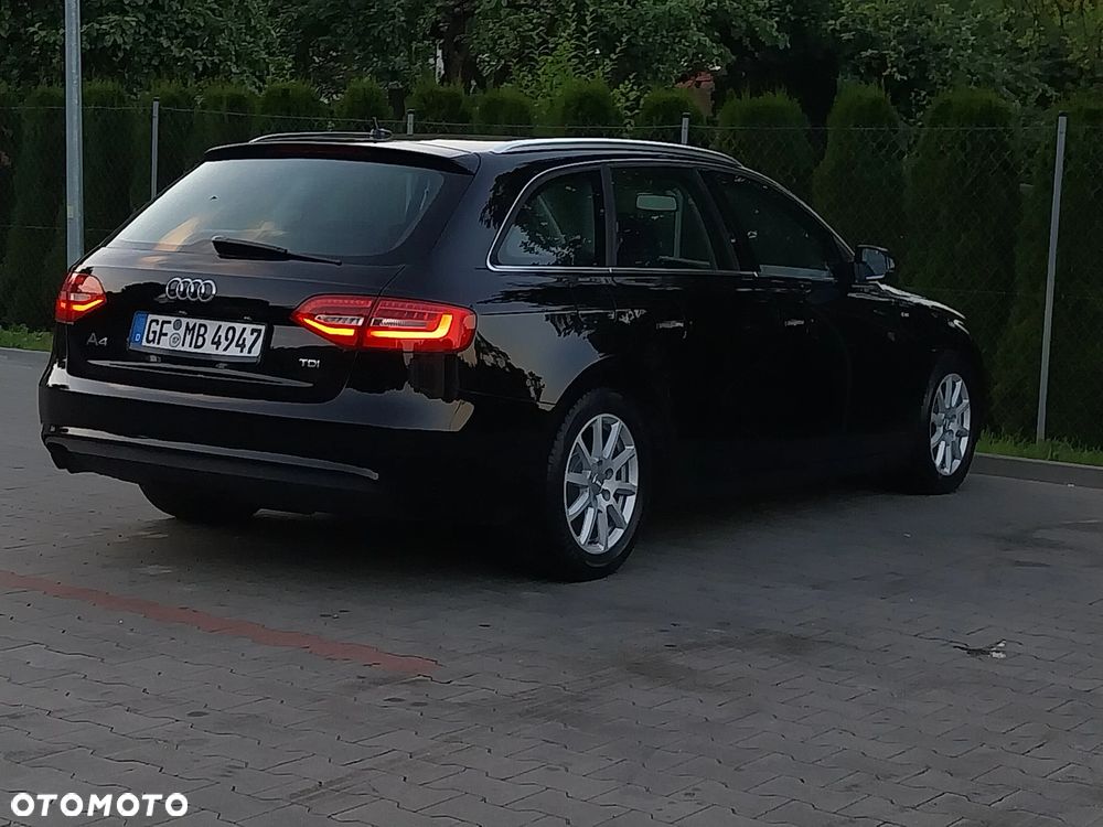 Audi A4 Avant 2.0 TDI DPF S line Sportpaket - 4