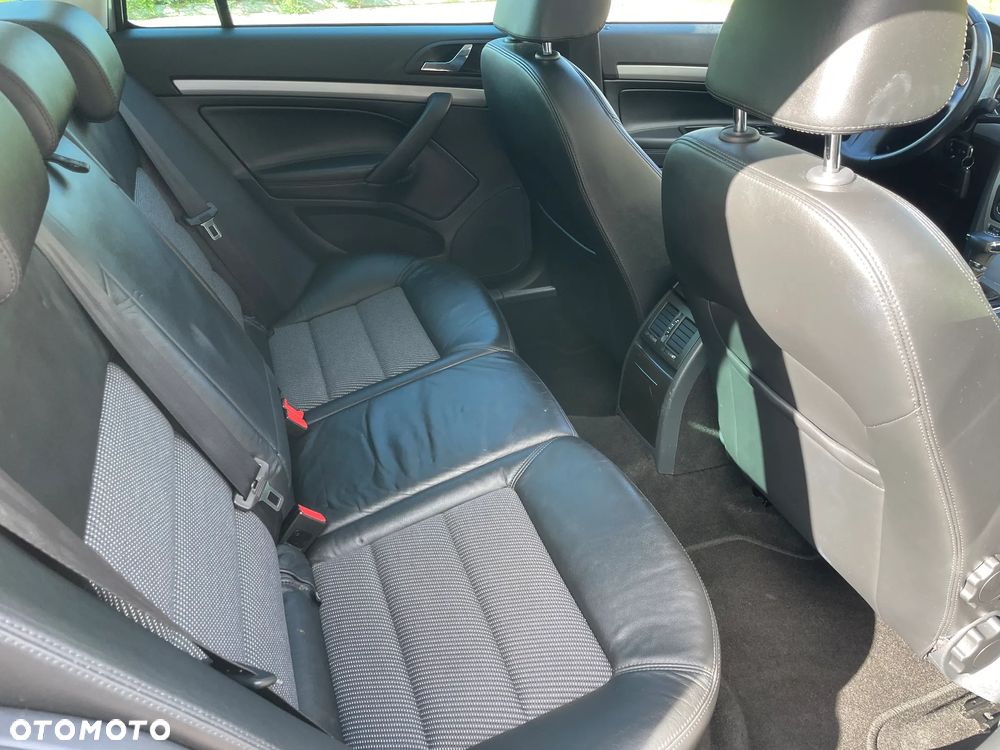 Skoda Octavia 1.8 TSI DSG Elegance - 19