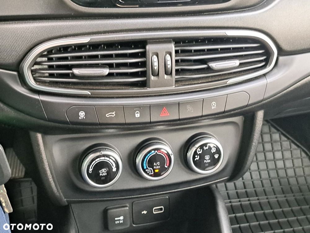 Fiat Tipo 1.0 T3 - 13