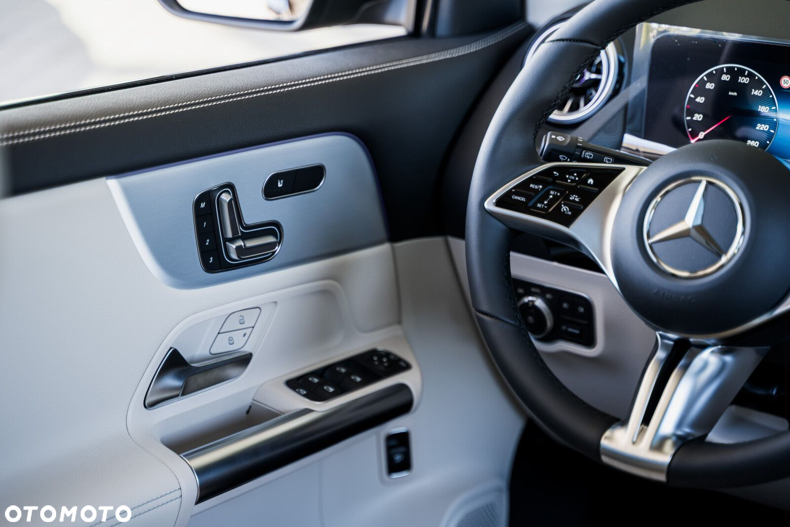 Mercedes-Benz GLA - 19