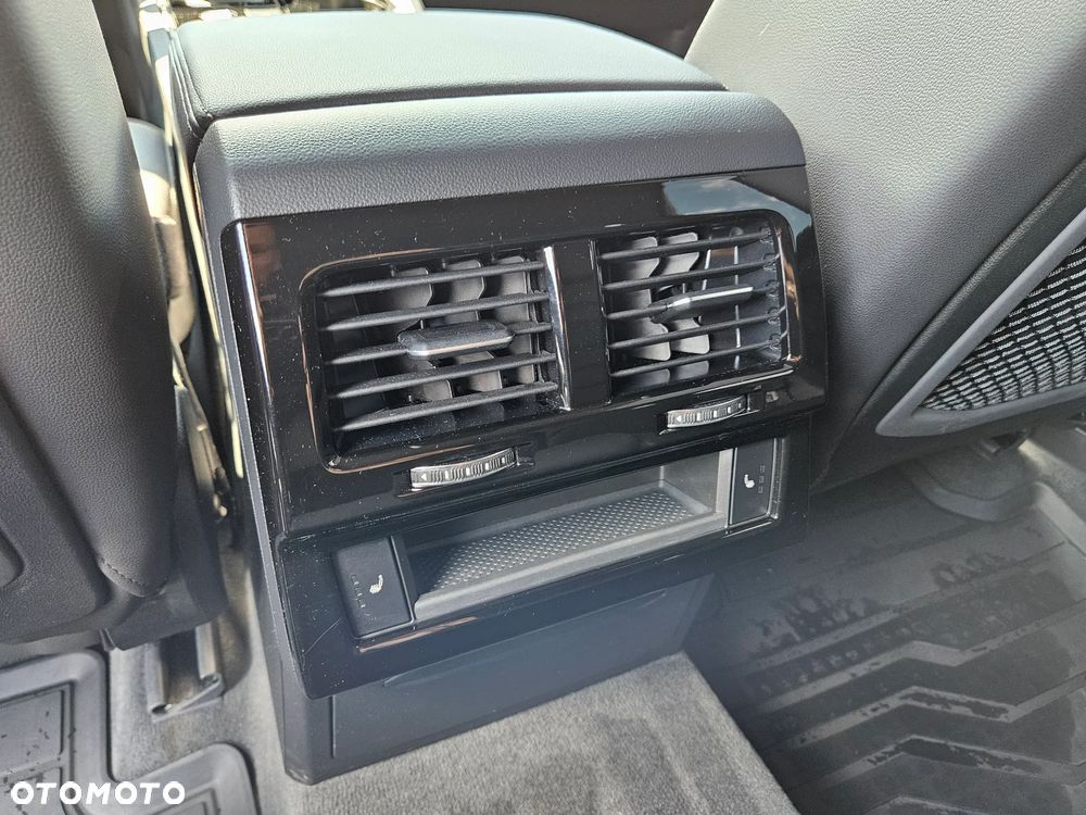 Volkswagen Touareg 3.0 V6 TFSI 4Motion R-Line - 27