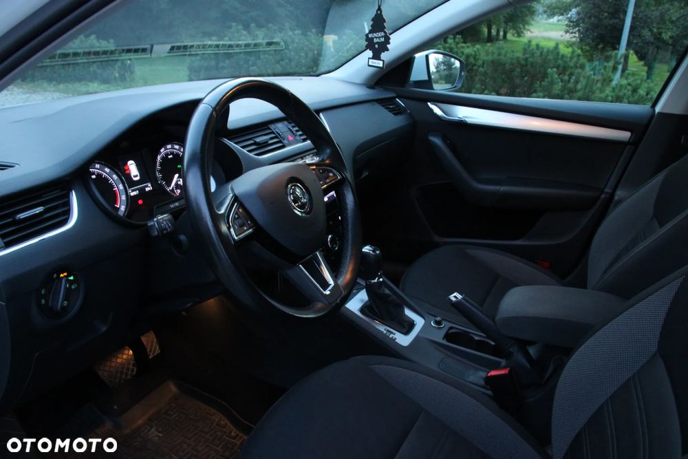 Skoda Octavia Combi 1.6 TDI DSG Ambition - 13