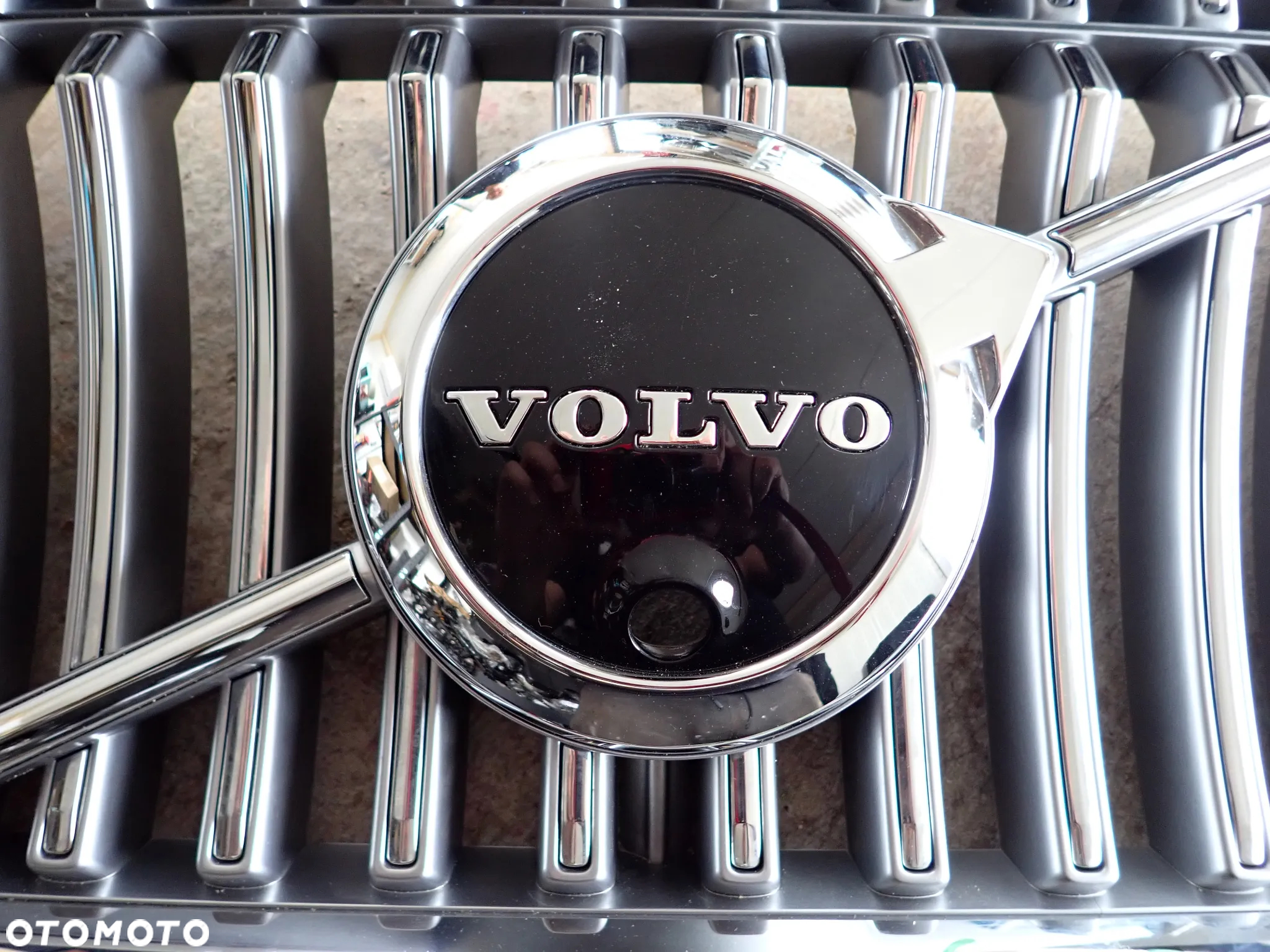 VOLVO XC90 II LIFT GRILL ATRAPA 31698381 - 2