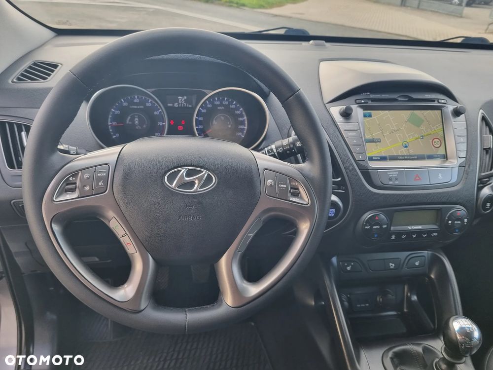 Hyundai ix35 1.6 2WD Fifa World Cup Edition - 24