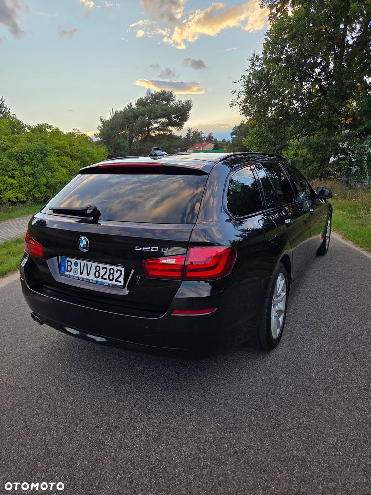 BMW Seria 5 520d Luxury Line - 34