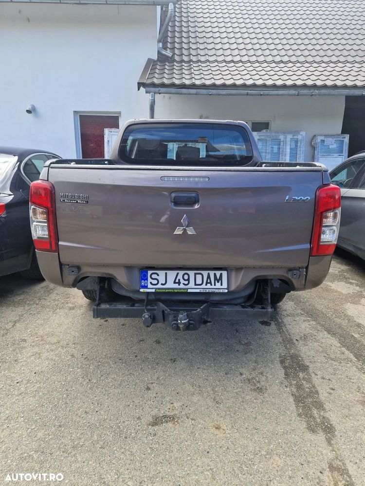 Mitsubishi L200 - 8