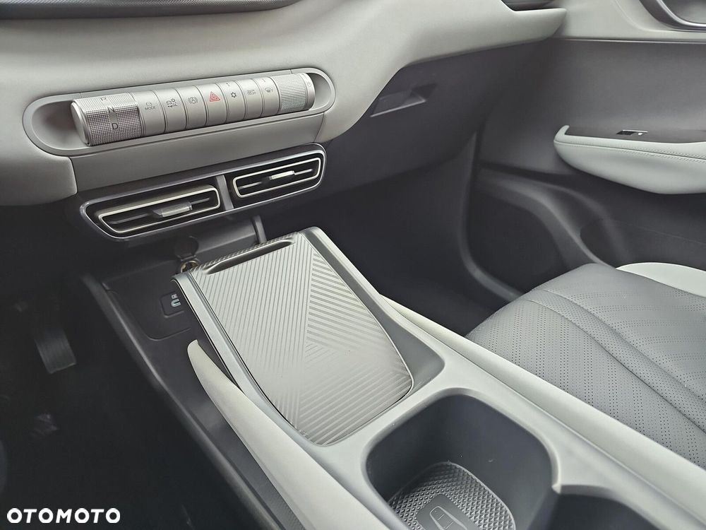 BYD Dolphin Surf - 16