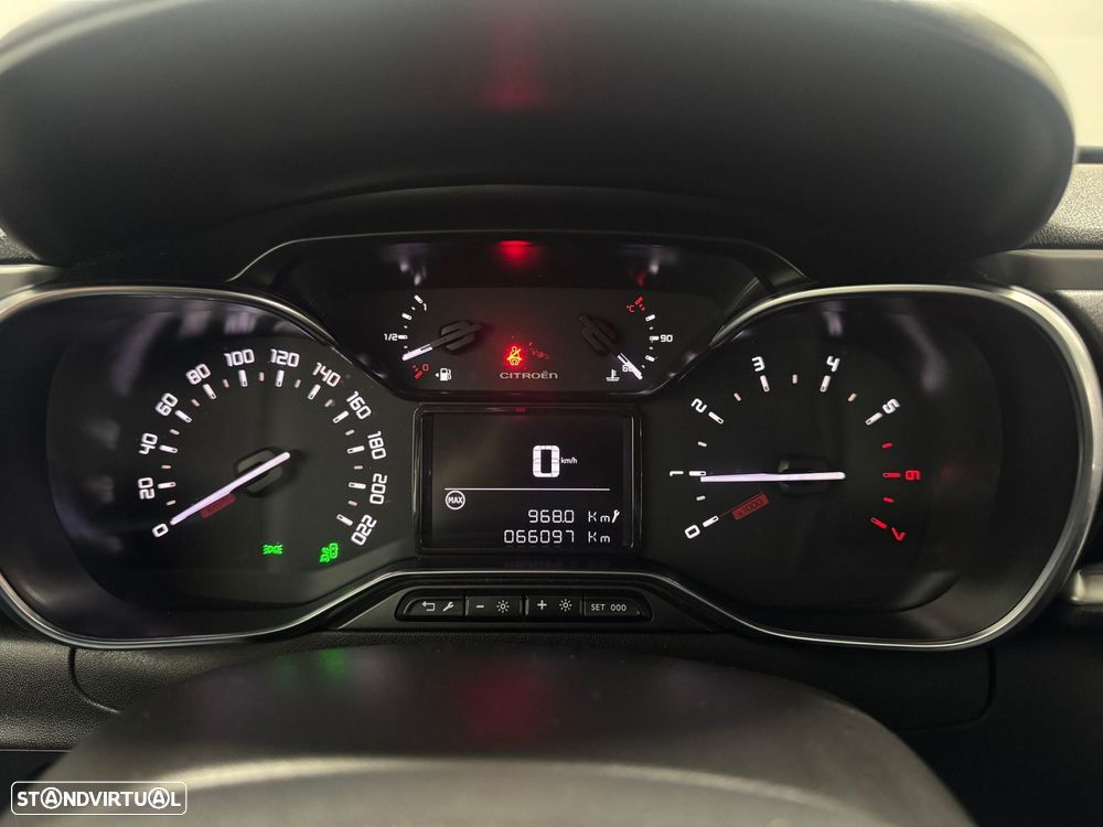 Citroën C3 1.2 PureTech Shine - 29