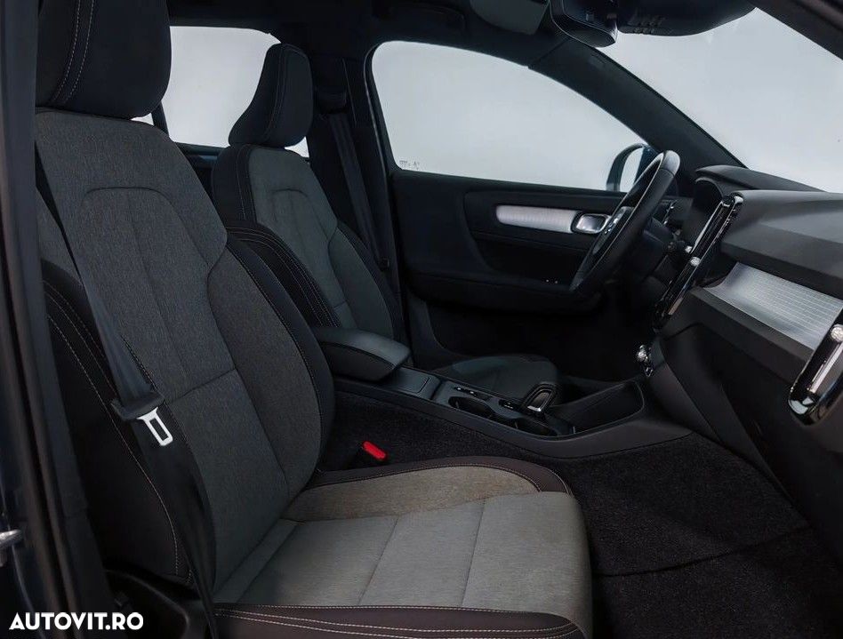 Volvo XC 40 T2 AT8 Momentum - 8