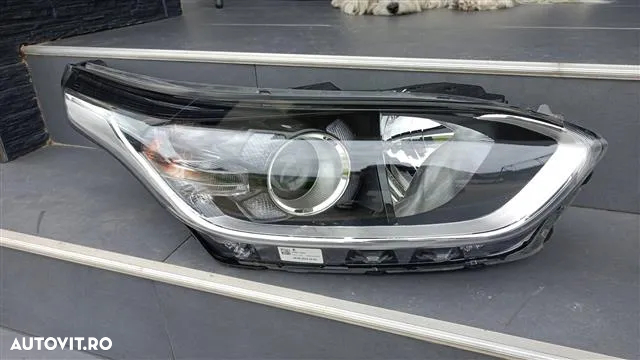 Far dreapta Kia Ceed Lupa Led Halogen an 2018 2019 2020 2021 2022 2023 cod 92102-J7050 , 92102J7050 - 2