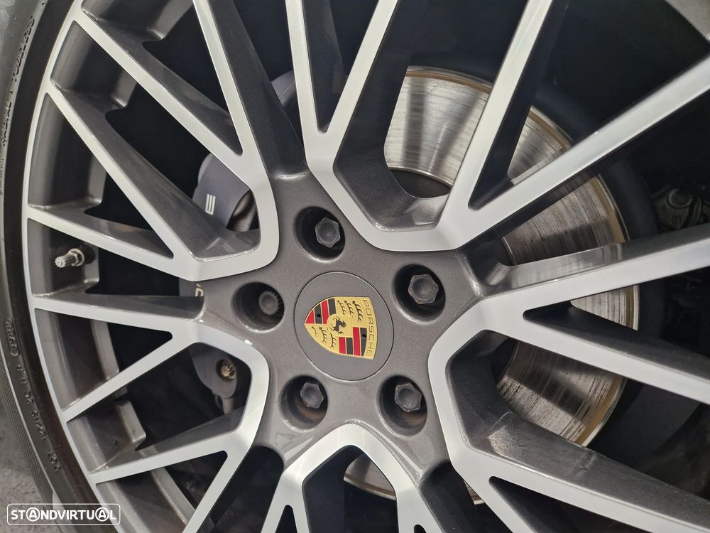 Porsche Cayenne E-Hybrid - 8