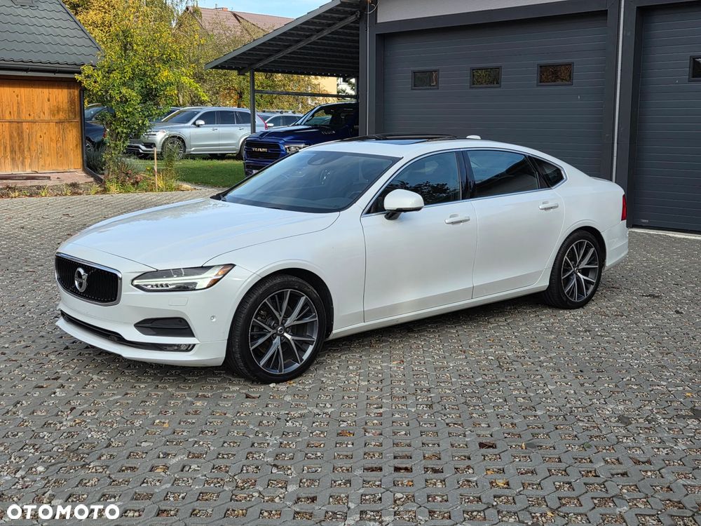 Volvo S90