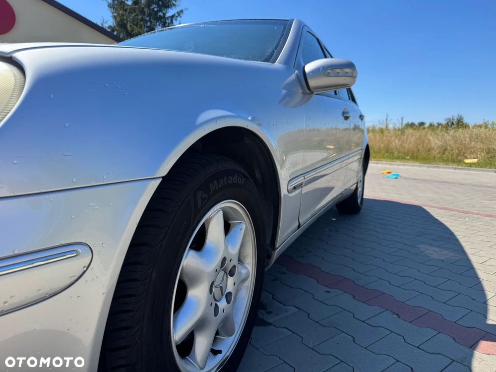 Mercedes-Benz Klasa C 180 T Kompressor Elegance - 4
